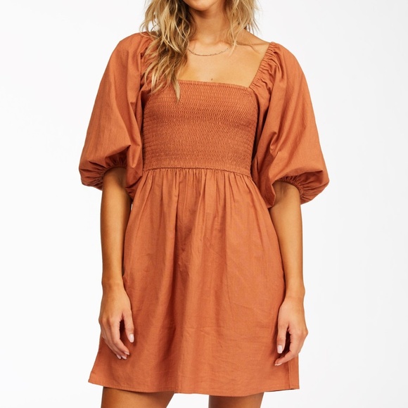 Billabong Dresses & Skirts - Billabong Paradise Days Puff Sleeve Mini Dress - XS